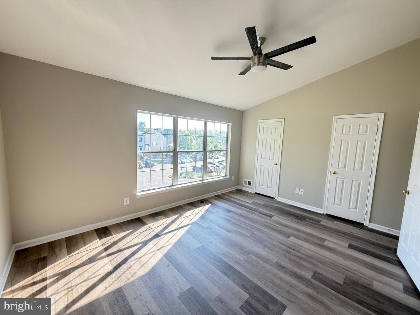 4206 Ashmere Circle photo 14