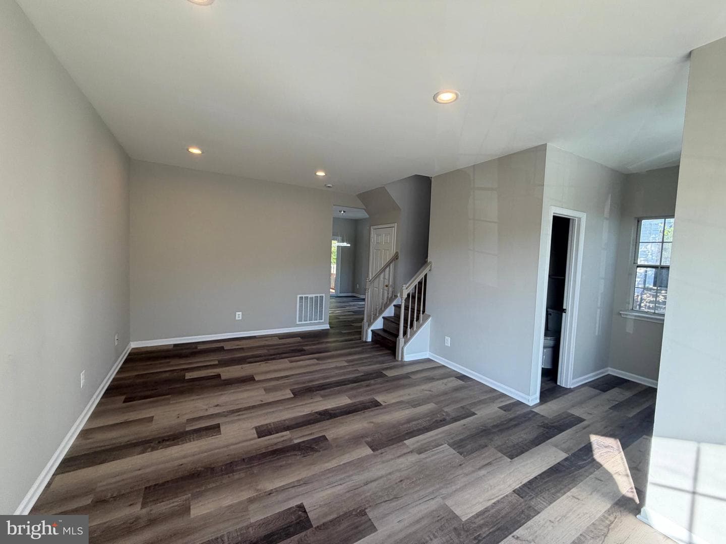 4206 Ashmere Circle photo 7
