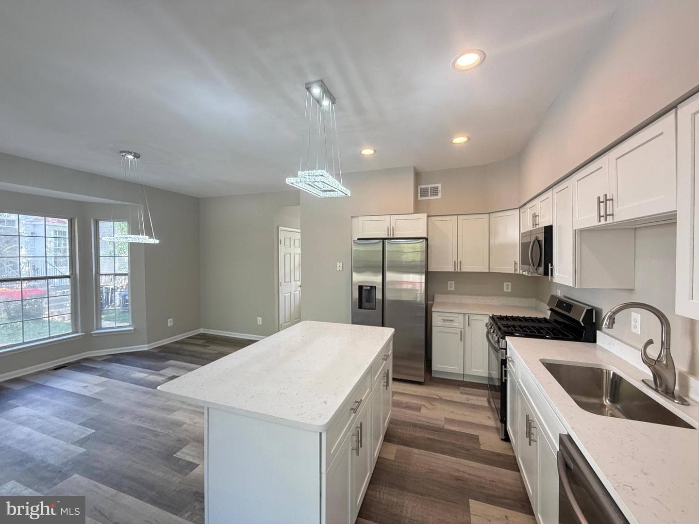 4206 Ashmere Circle photo 8