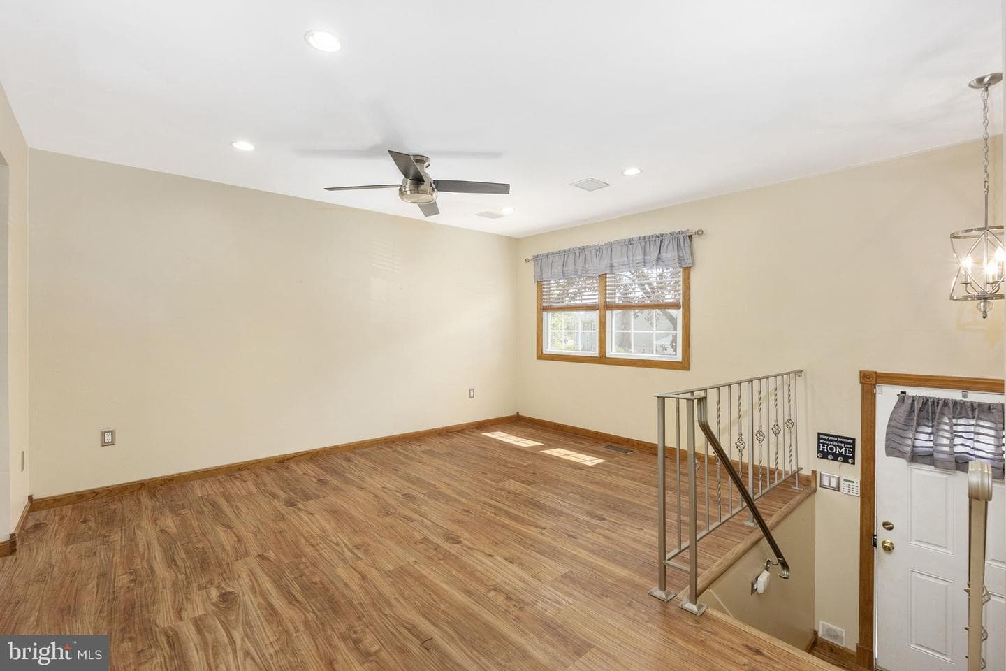13737 Langstone Drive photo 4