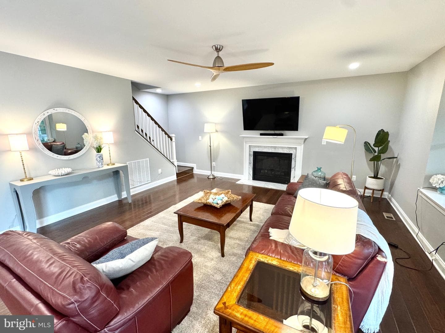 5853 Waterloo Bridge Circle photo 29