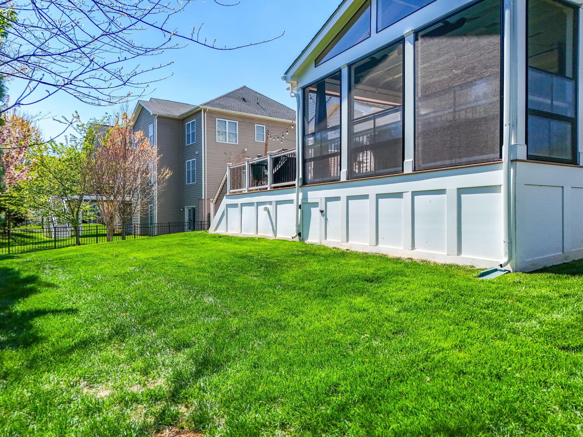 5853 Waterloo Bridge Circle photo 38