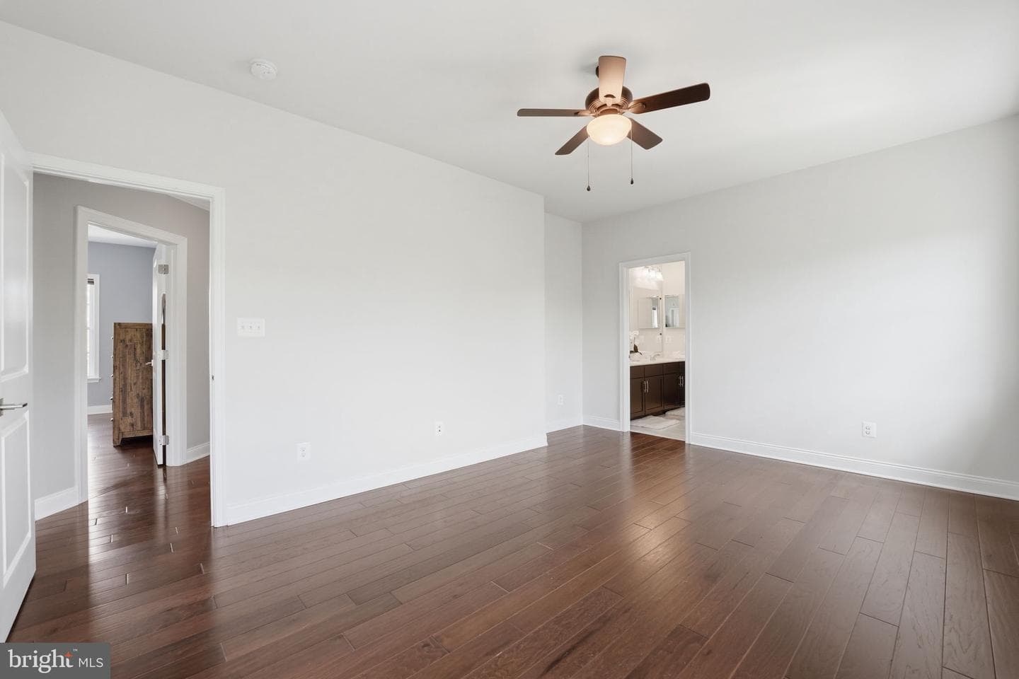 5853 Waterloo Bridge Circle photo 63
