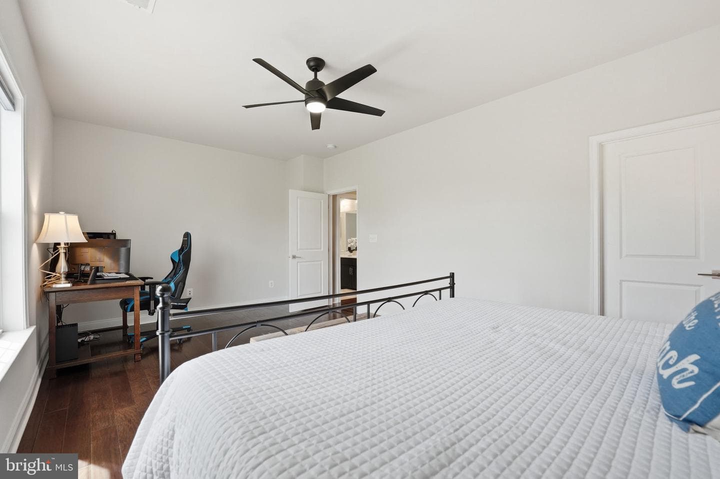 5853 Waterloo Bridge Circle photo 68