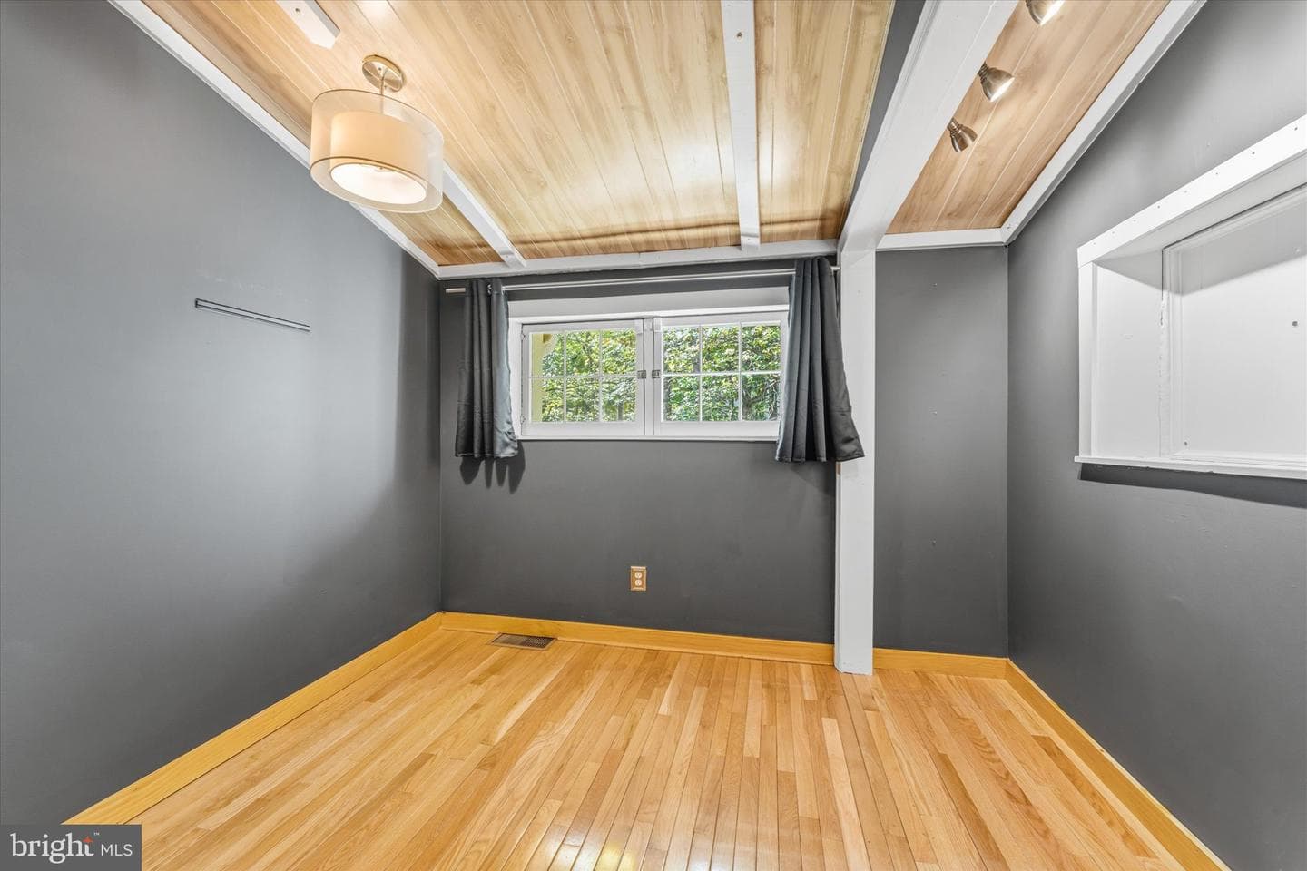 8221 Hickory Hill Drive photo 38