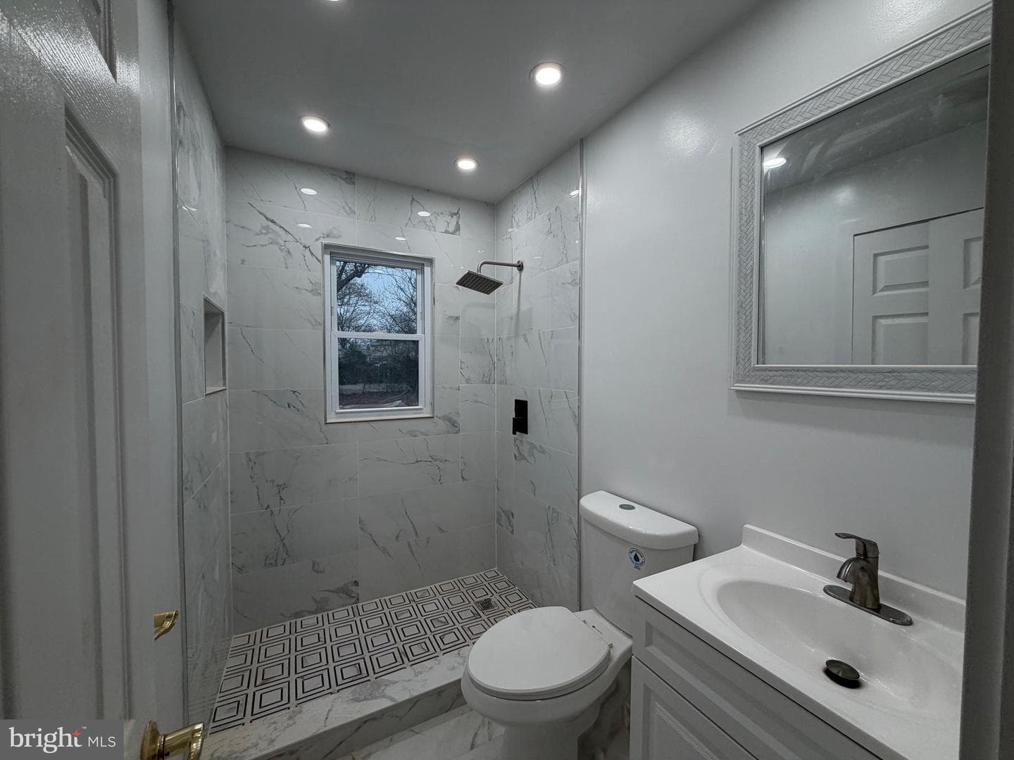 14290 Fontana Court photo 7