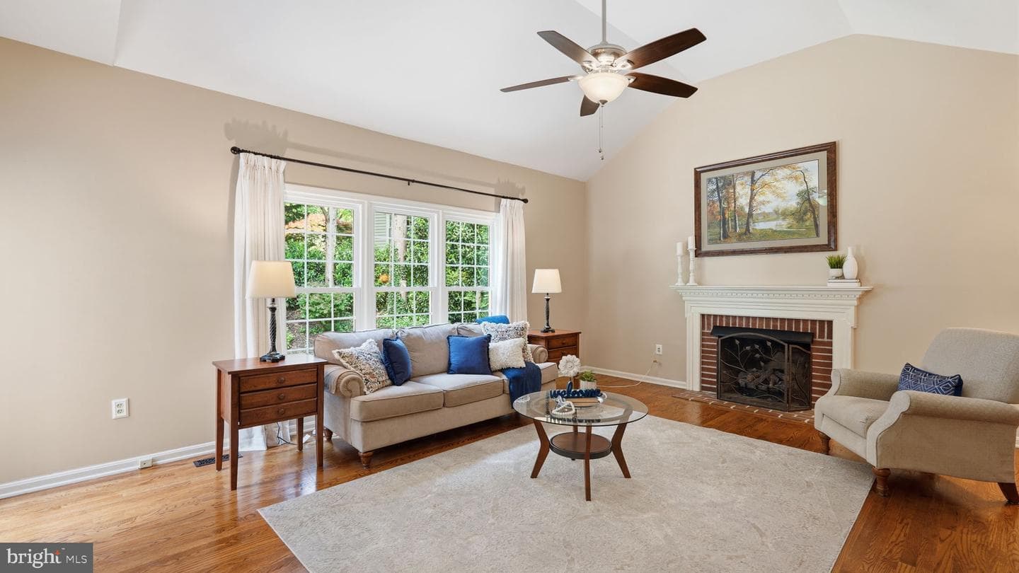 4281 Wiltshire Place photo 10