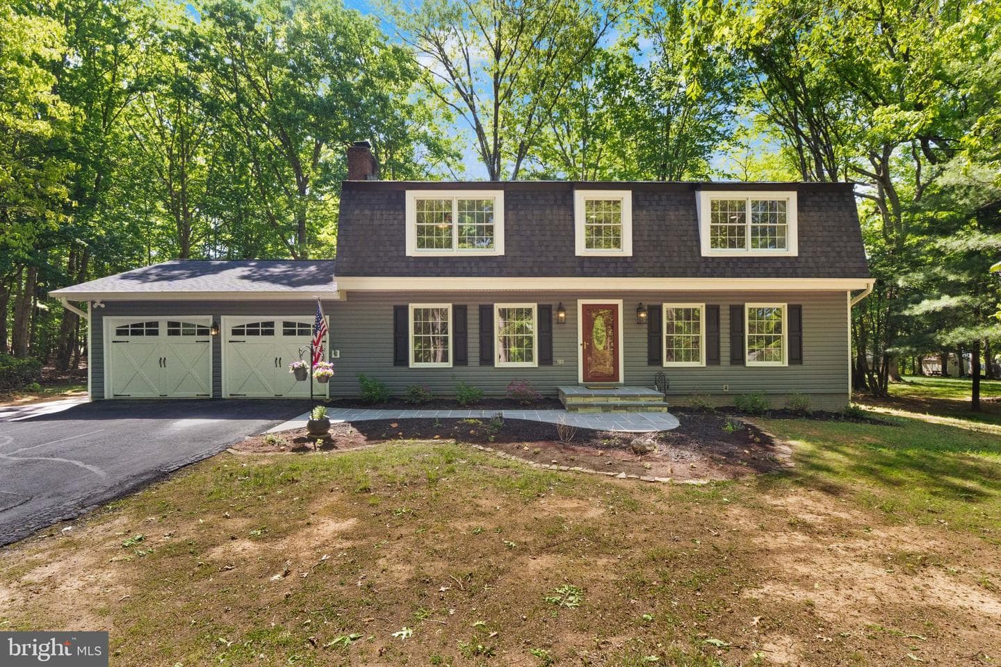 5876 Anthony Drive photo 2