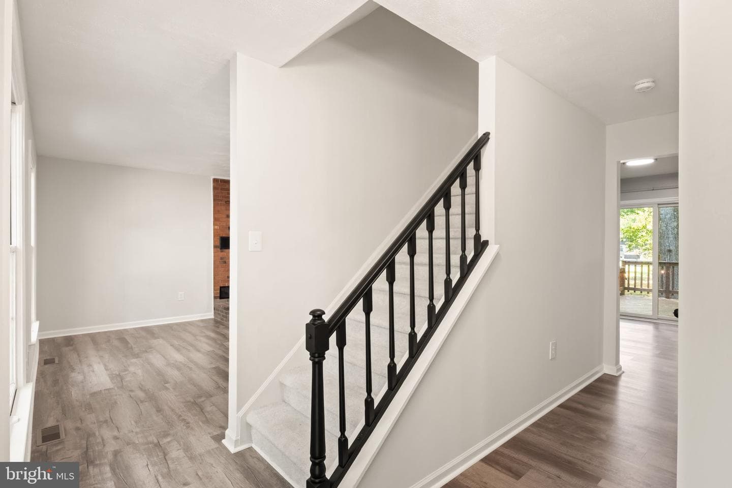 5876 Anthony Drive photo 9