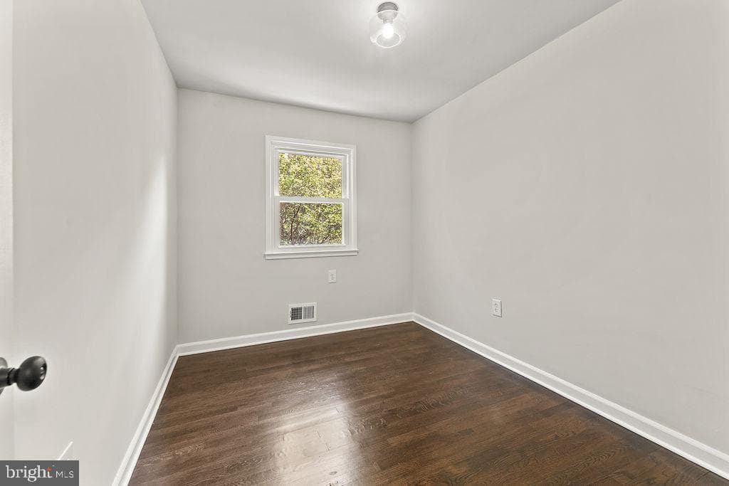 14724 Barksdale Street photo 18