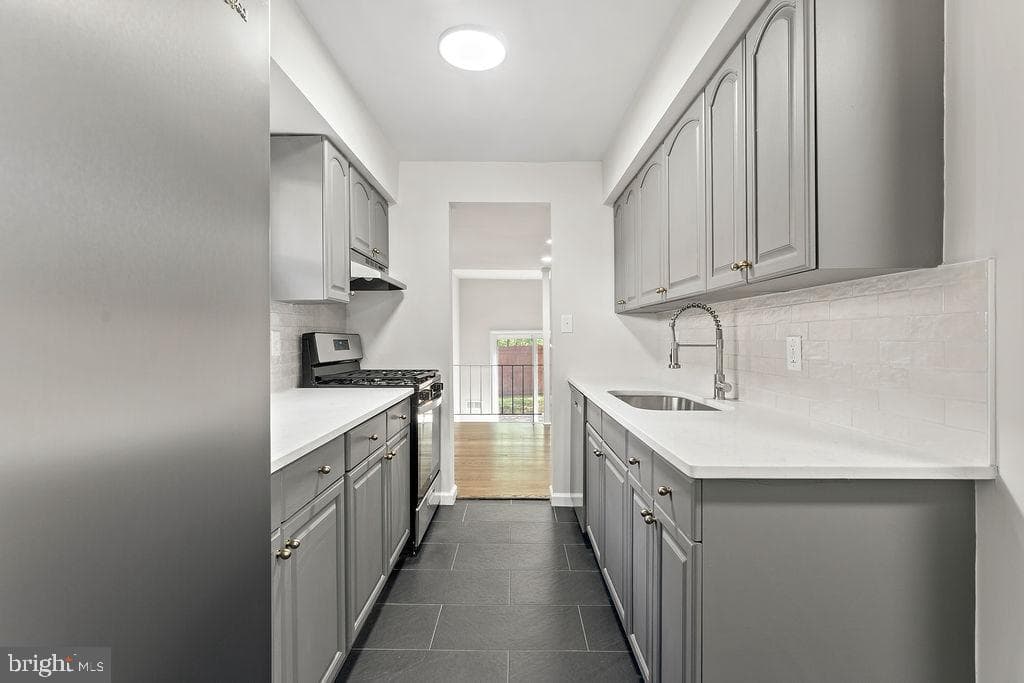 14724 Barksdale Street photo 9