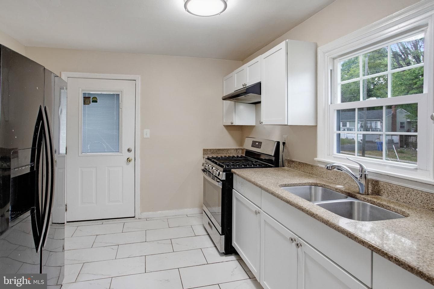 14110 Mount Pleasant Drive photo 7