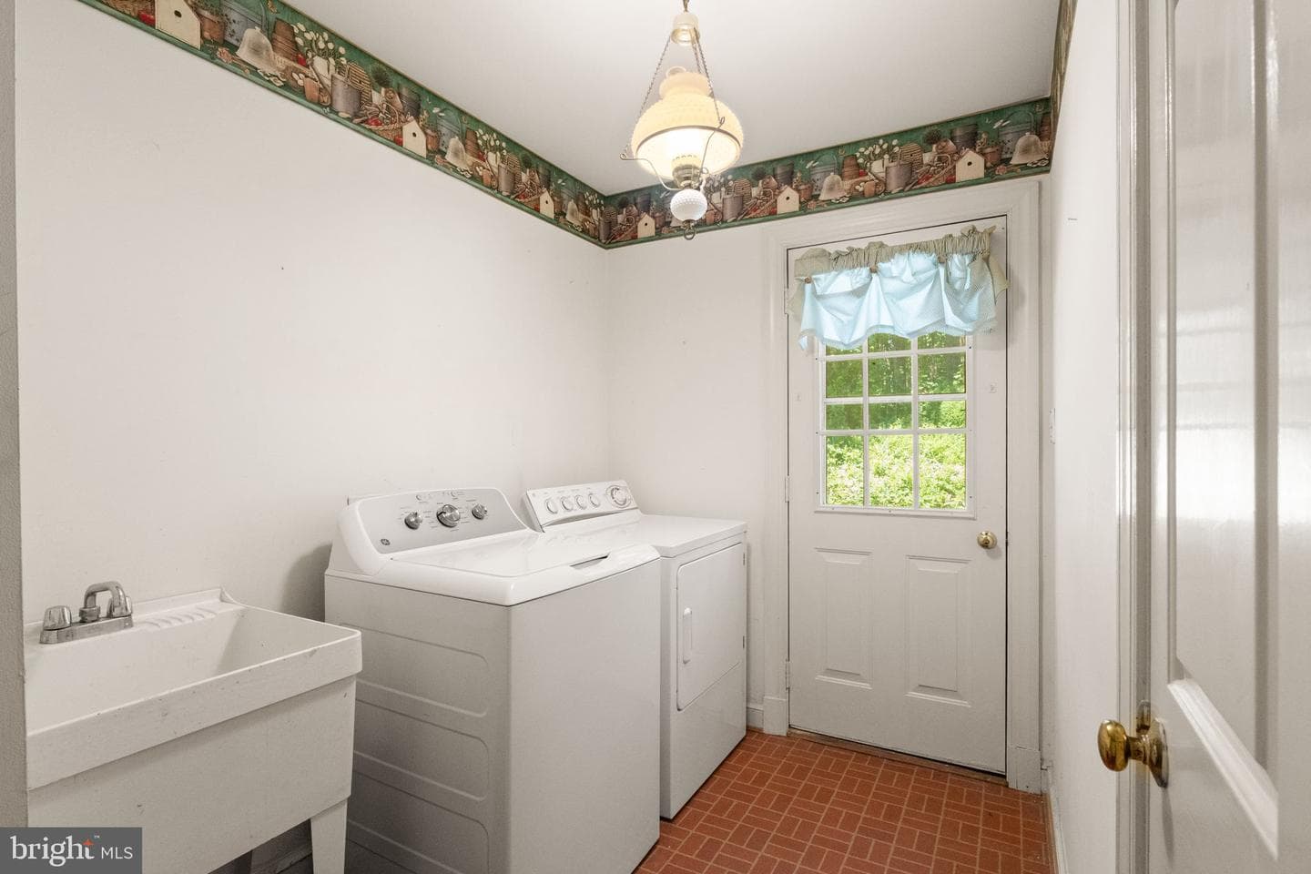 4560 Lynn Forest Drive photo 39