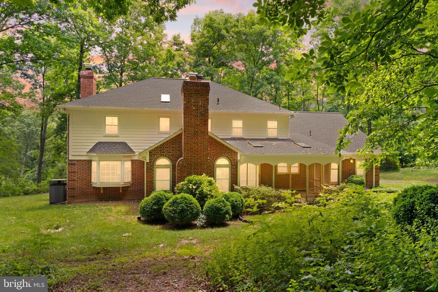 4560 Lynn Forest Drive photo 4