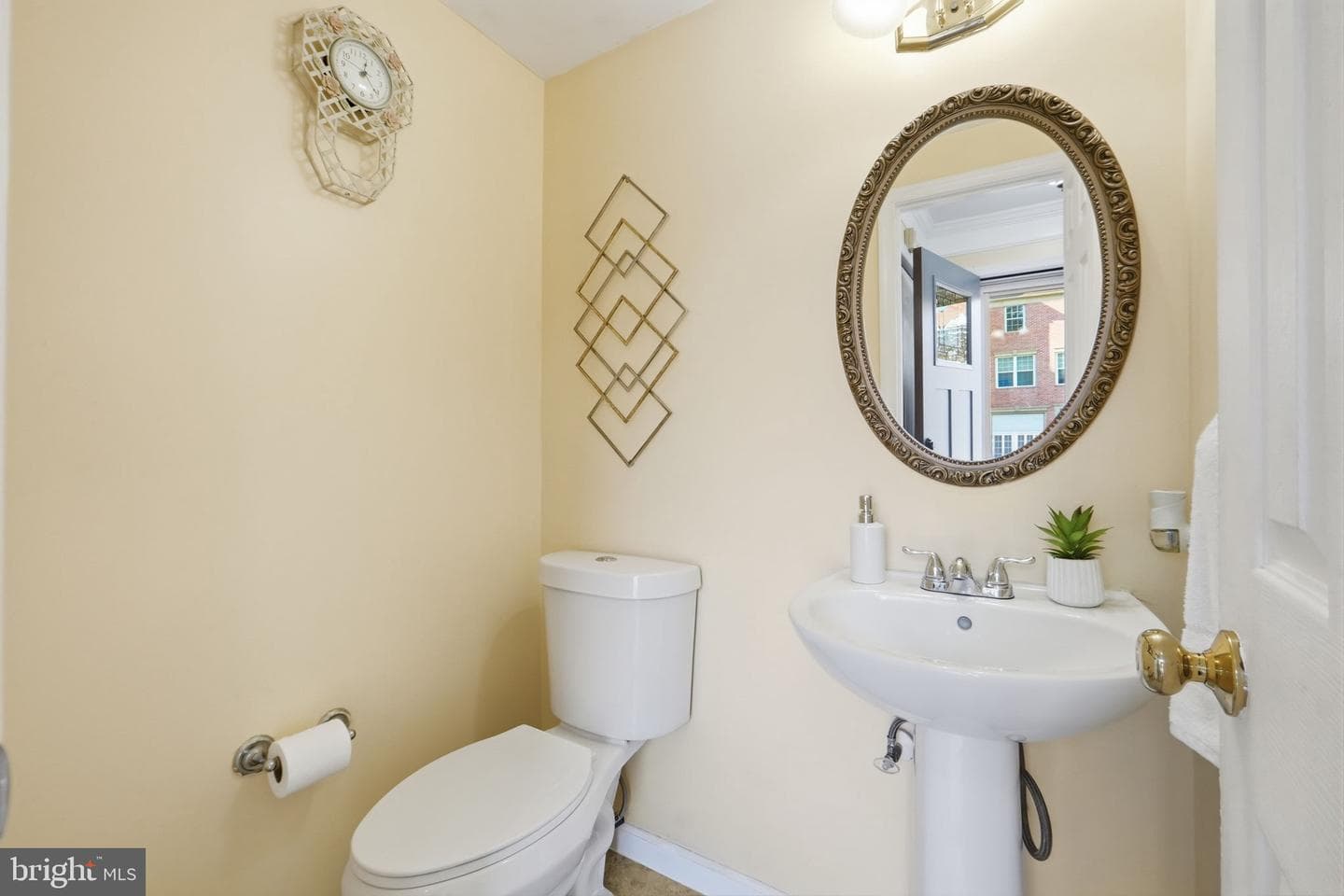 3940 Brickert Place photo 11