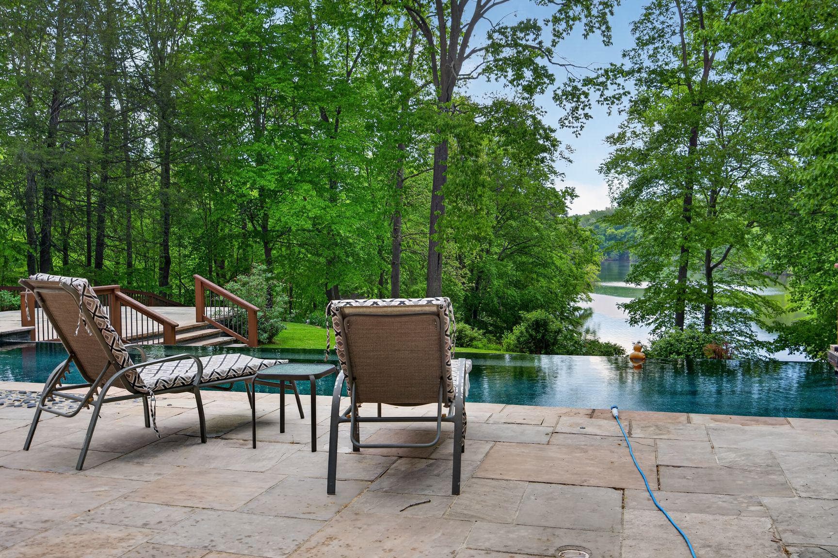 4496 Occoquan View Court photo 8