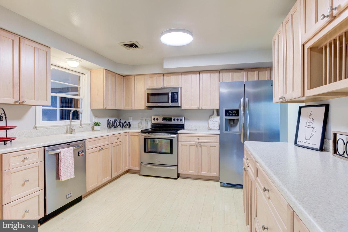 1105 Laurel Street photo 9