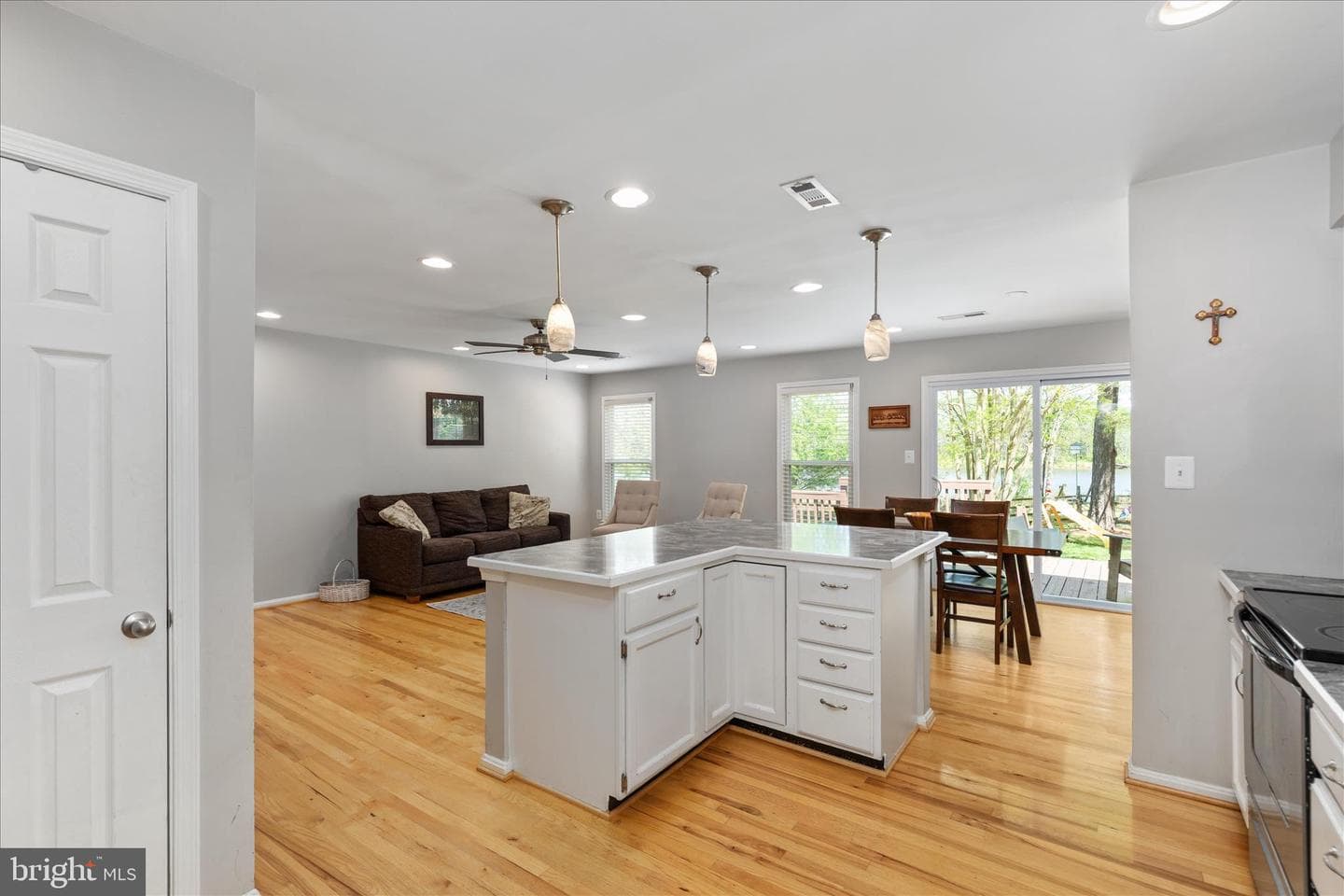 7821 Ontario Road photo 13