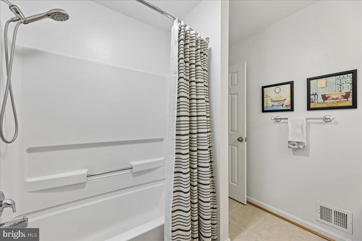 5211 Spring Branch Boulevard photo 14