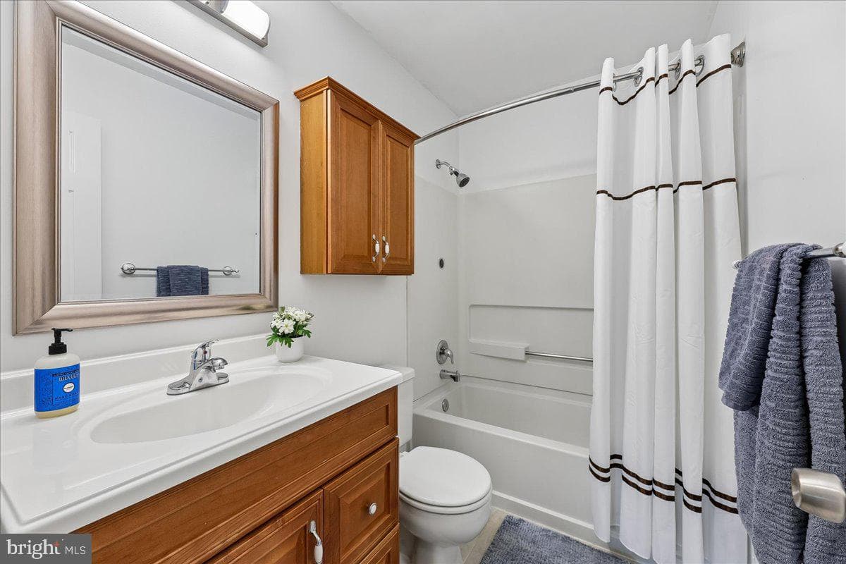 5211 Spring Branch Boulevard photo 17