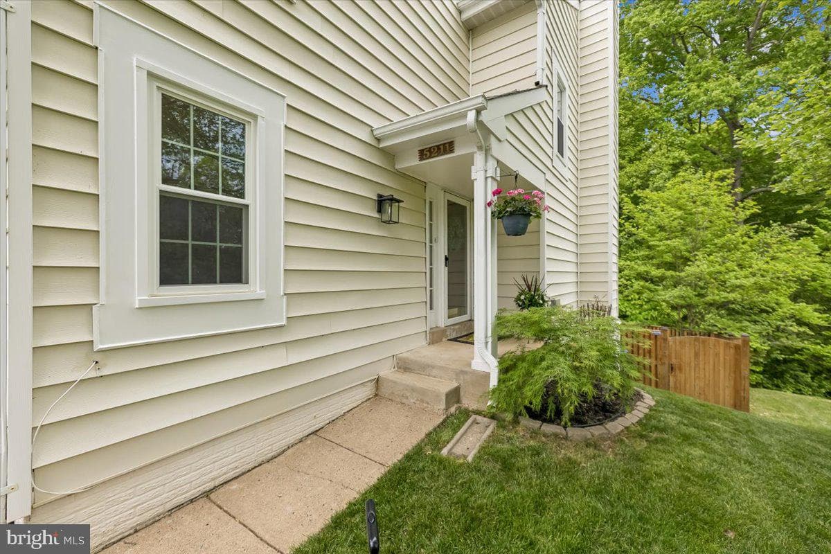 5211 Spring Branch Boulevard photo 2