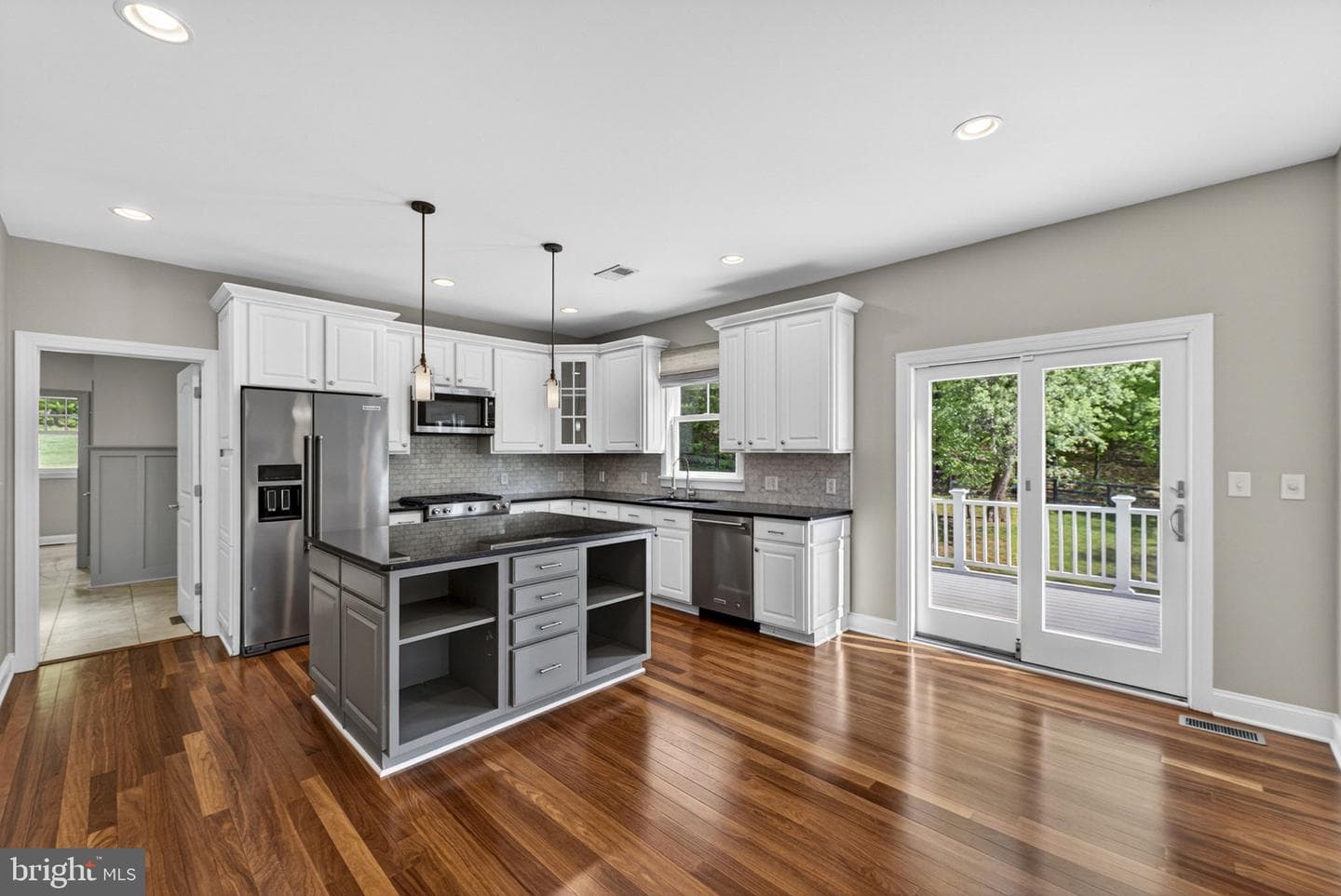 2075 Mountain Road photo 27
