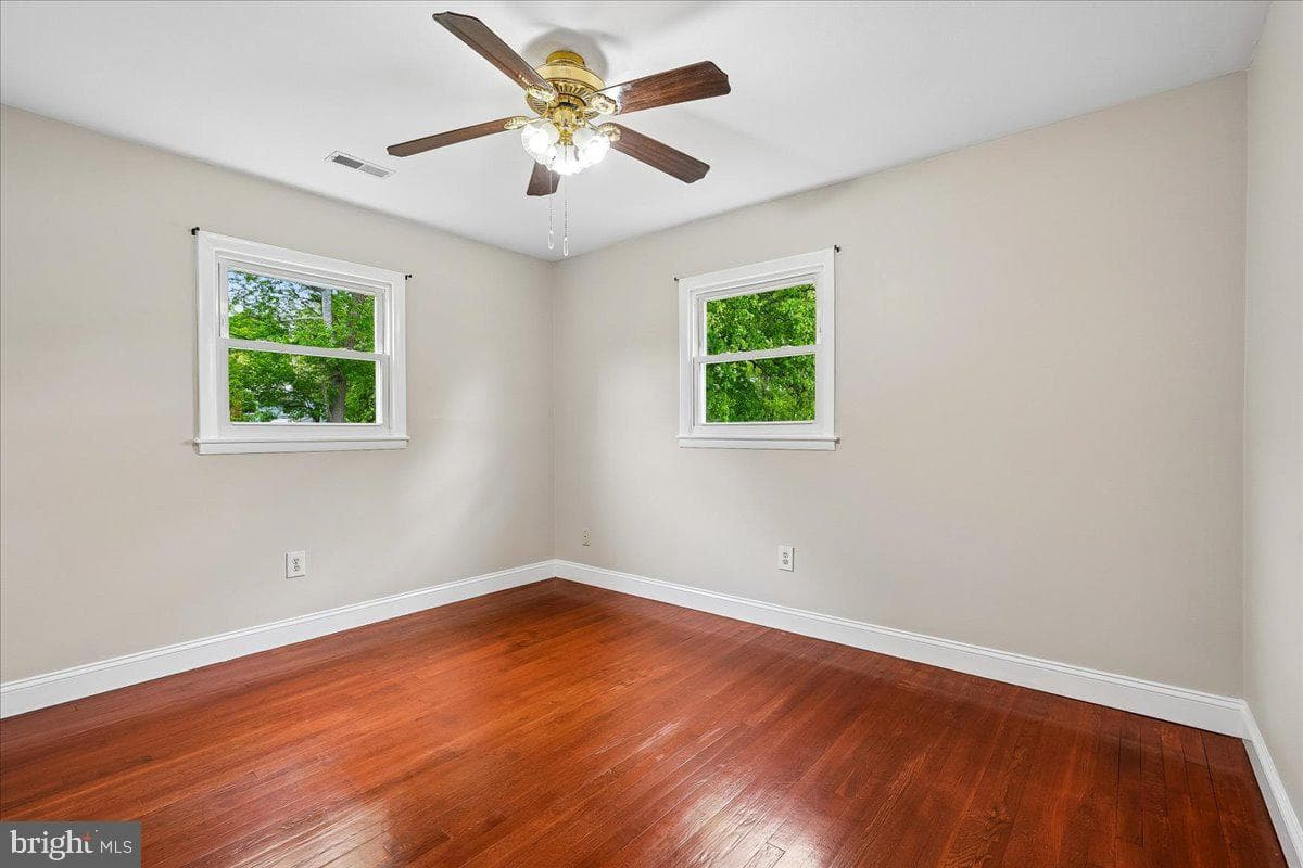 13919 Mathews Drive photo 16