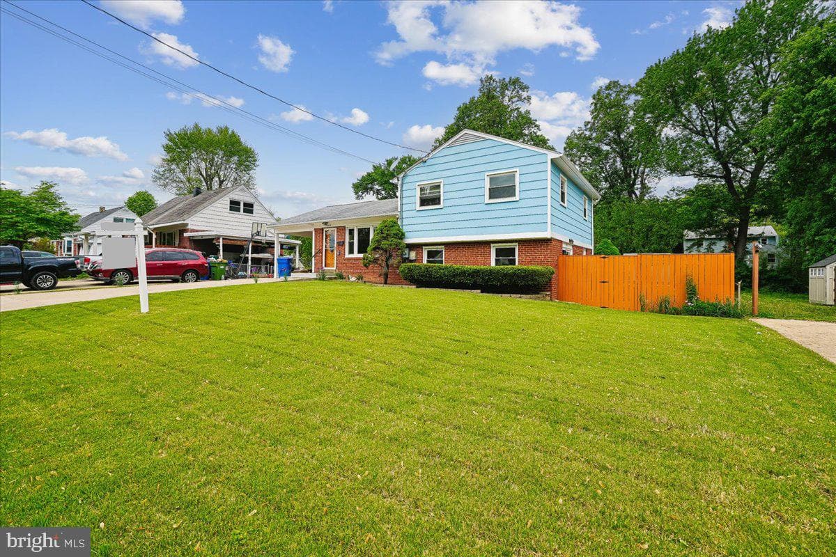 13919 Mathews Drive photo 3