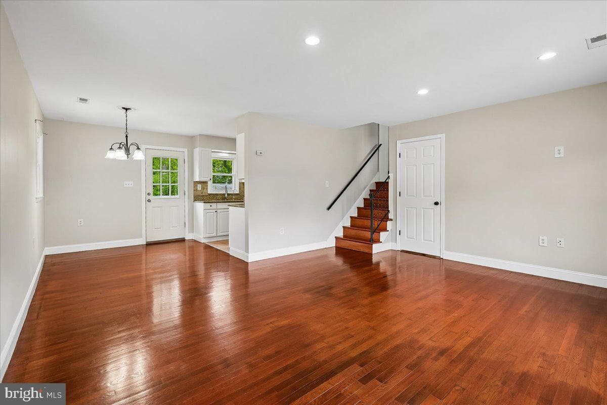13919 Mathews Drive photo 6