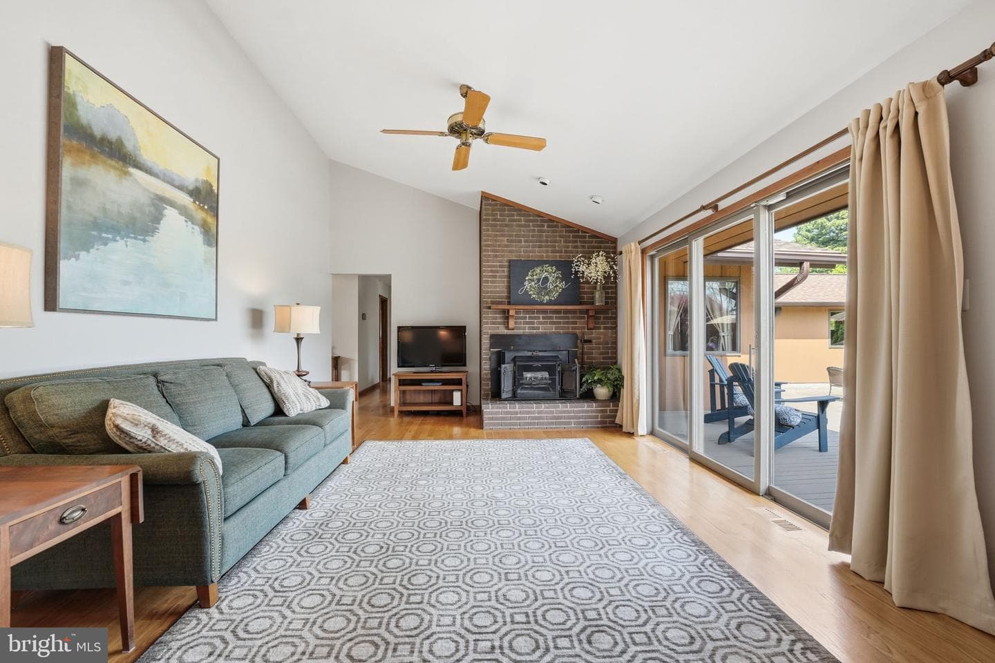 908 Bay Street photo 18