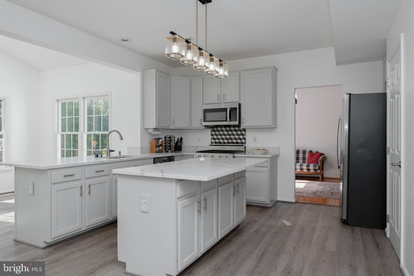 2052 Jennings Street photo 7