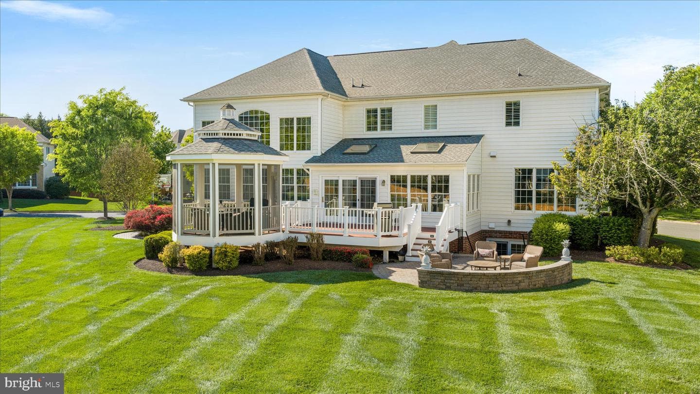 5393 Emmys Mill Court photo 4