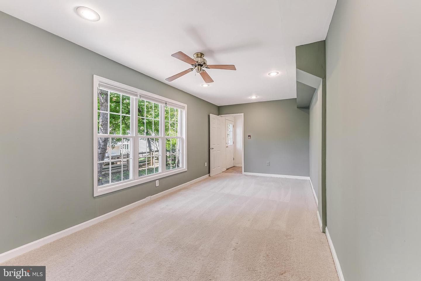 15045 Holleyside Drive photo 15