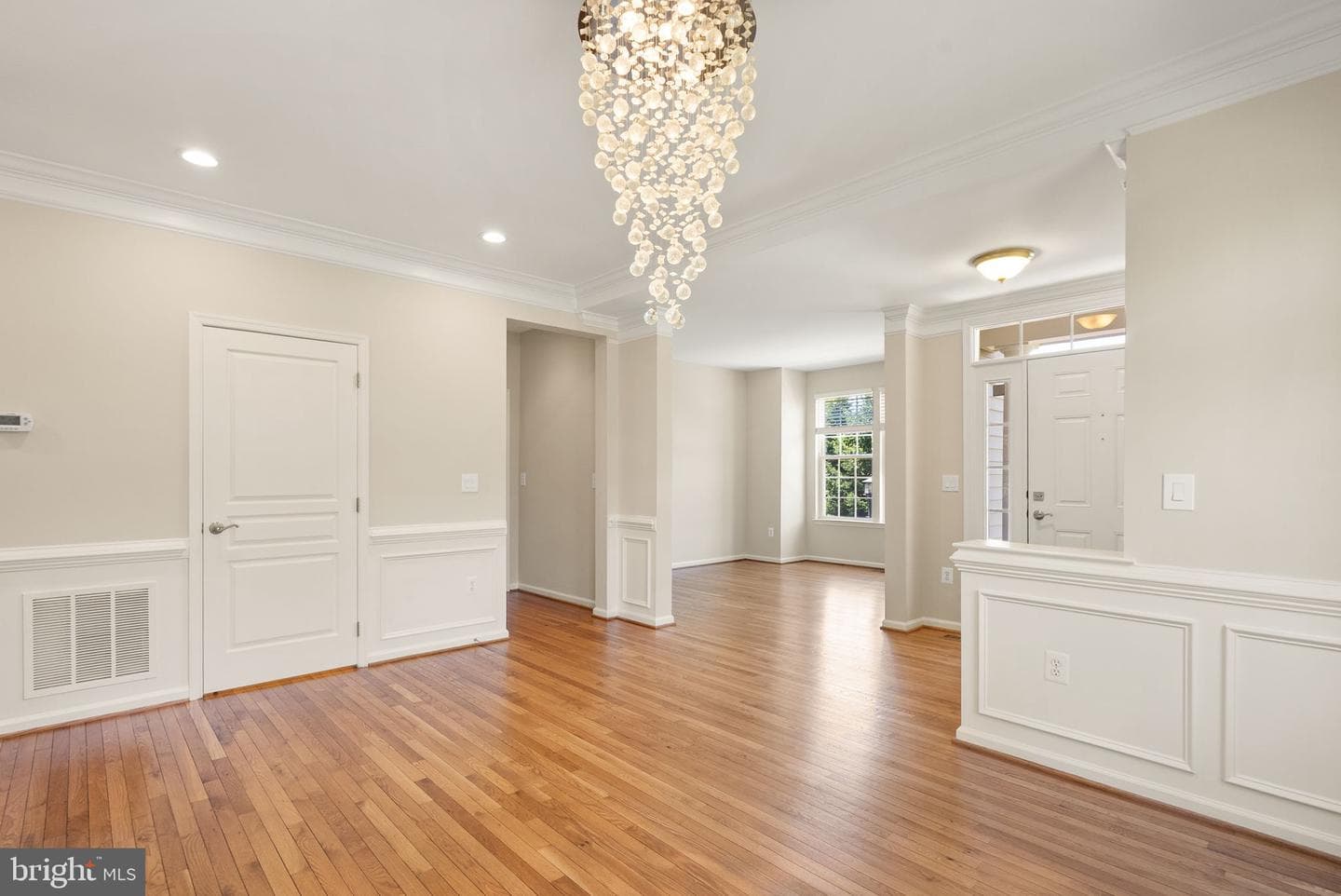 5484 Amberview Court photo 15