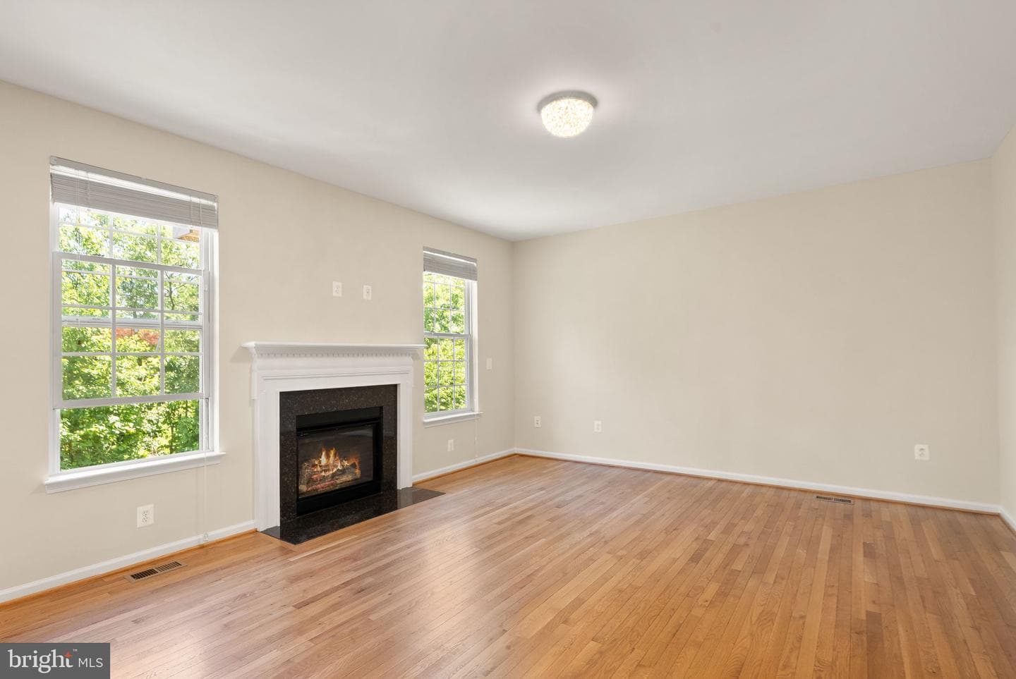 5484 Amberview Court photo 25