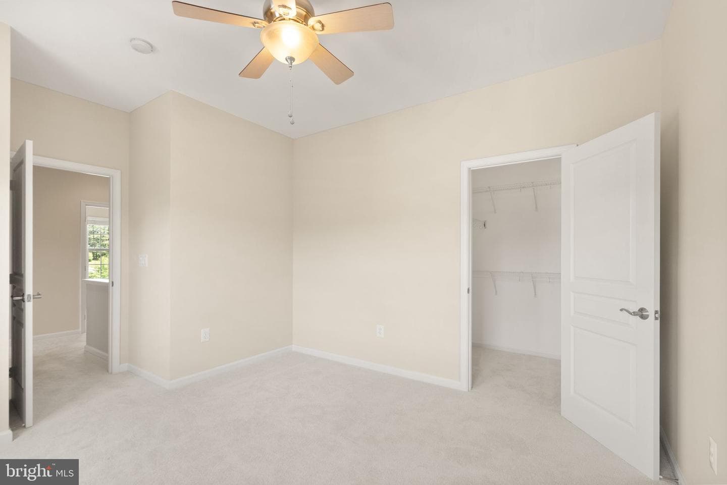 5484 Amberview Court photo 43