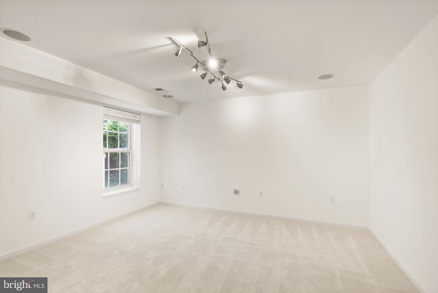 5484 Amberview Court photo 51