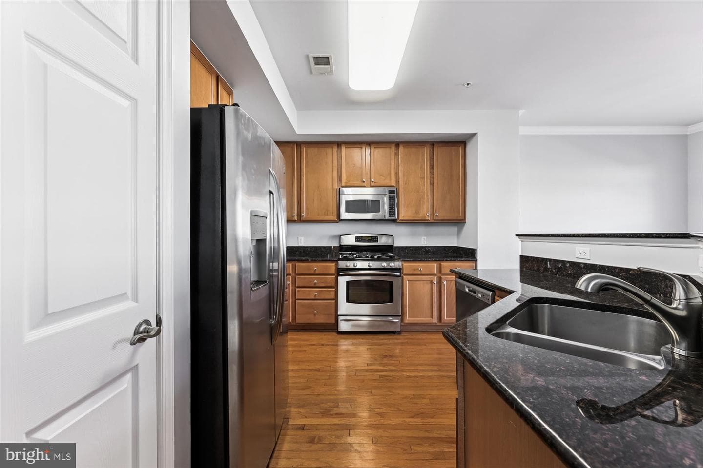 6821 Hampton Bay Lane photo 12