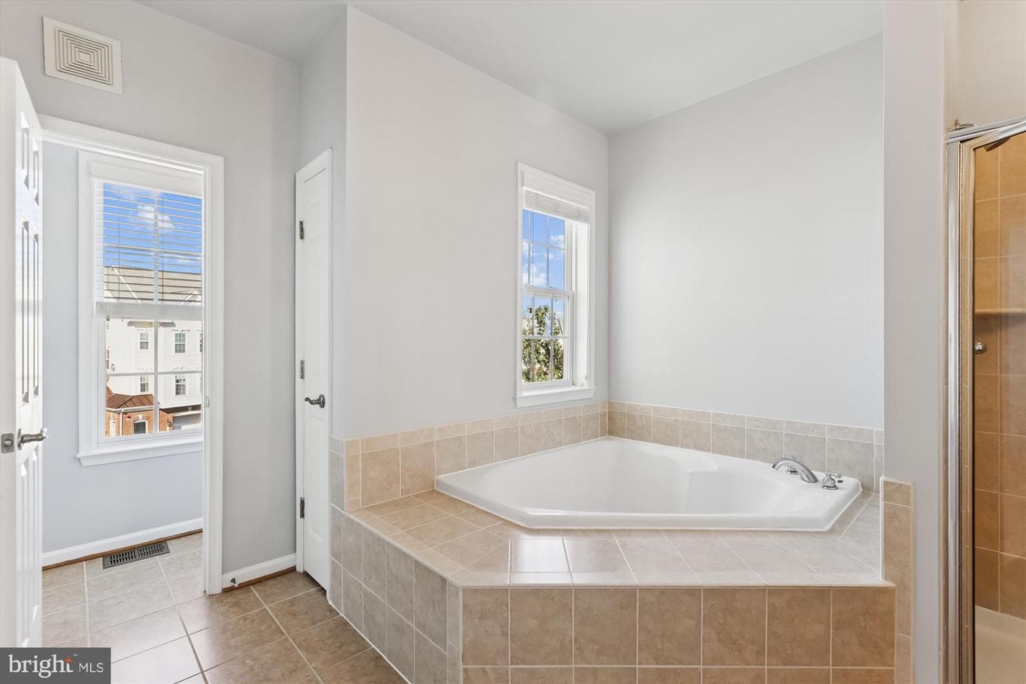 6821 Hampton Bay Lane photo 21