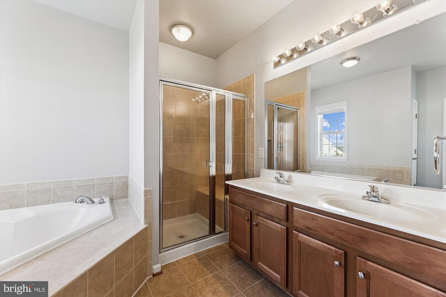 6821 Hampton Bay Lane photo 23