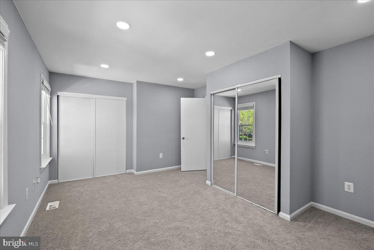 2839 Bowes Lane photo 22