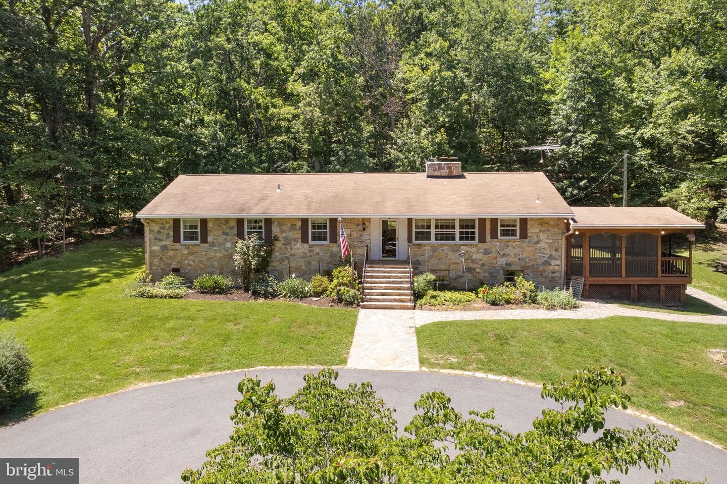 2112 Youngs Drive, Haymarket