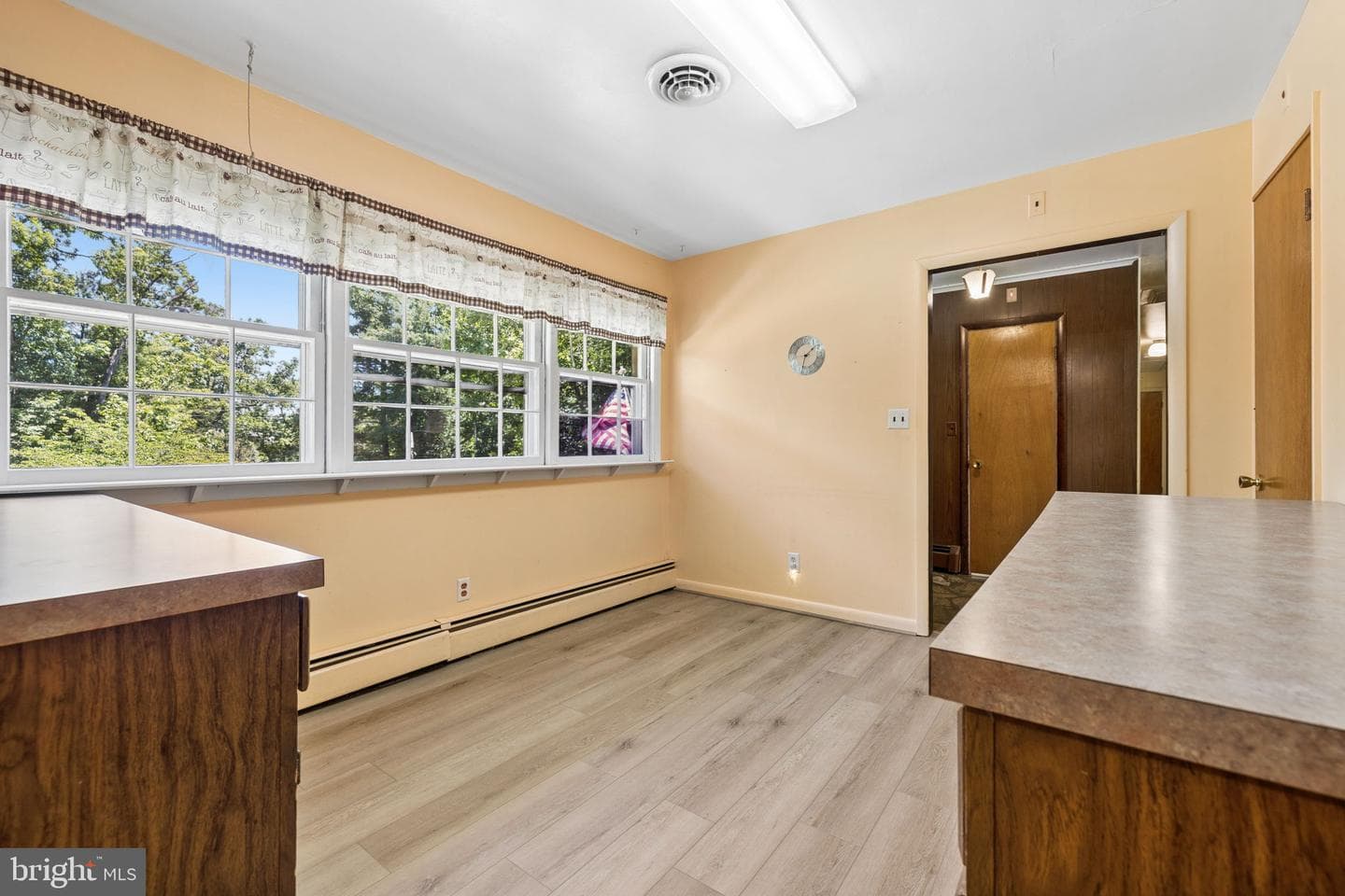2112 Youngs Drive photo 16
