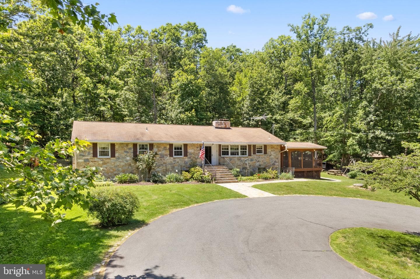 2112 Youngs Drive photo 4