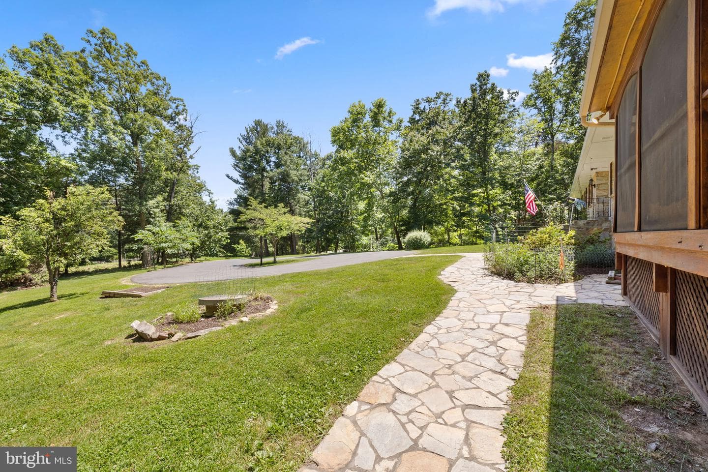 2112 Youngs Drive photo 5