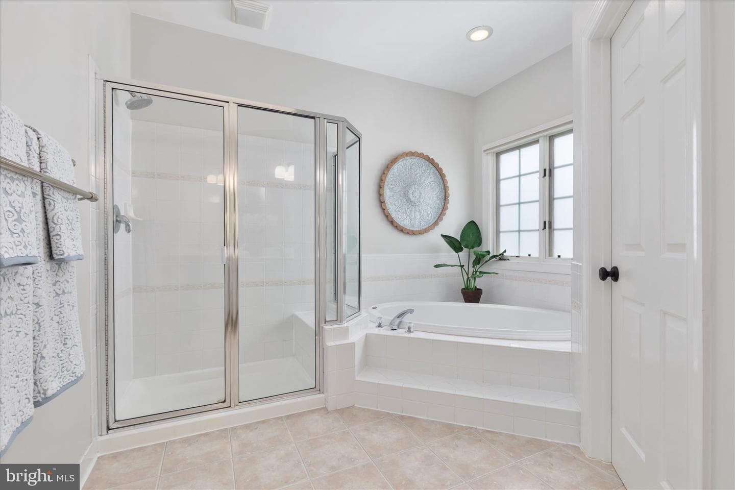 9713 Lennice Way photo 39