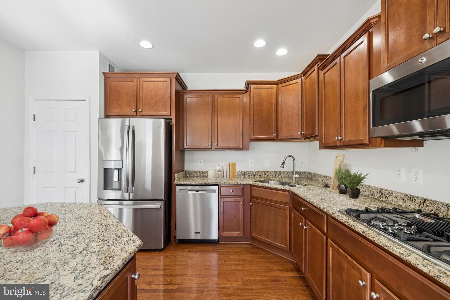7451 Pensacola Place photo 31