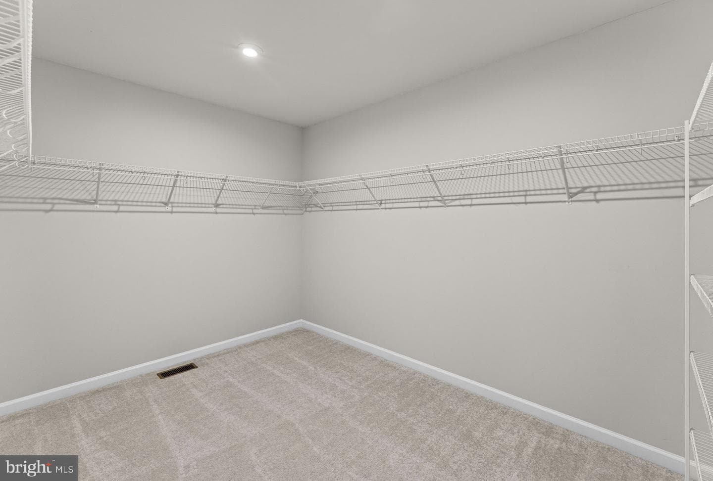 15609 Thoroughfare Road photo 33
