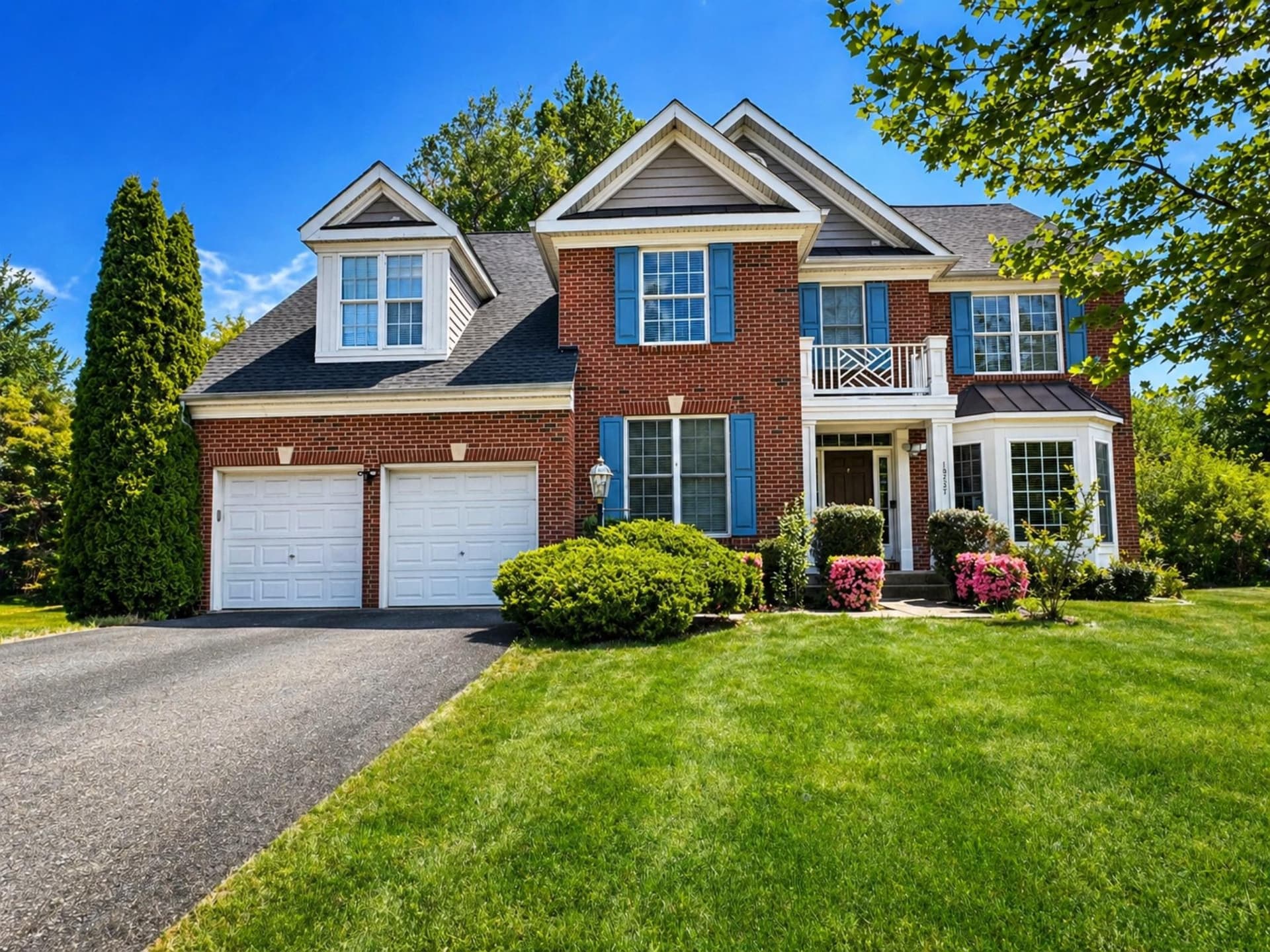 19237 Potomac Crest Drive, Triangle