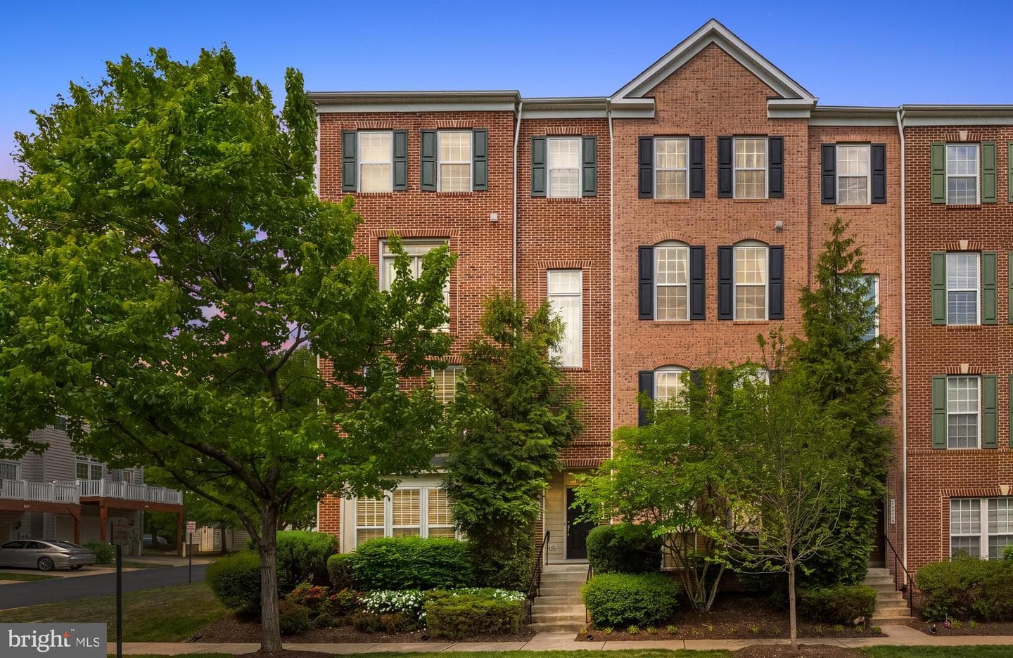 2111 Abbottsbury Way
